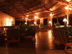 Gro�e Lounge mit Bar