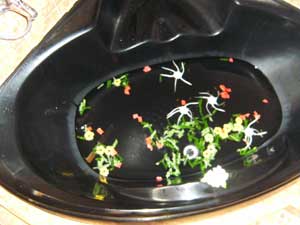 Duftenden Bl�tenschale im Spa-Bungalow