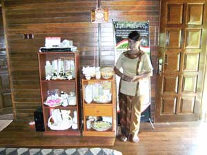 Meifi, Masseurin im Highland Resort
